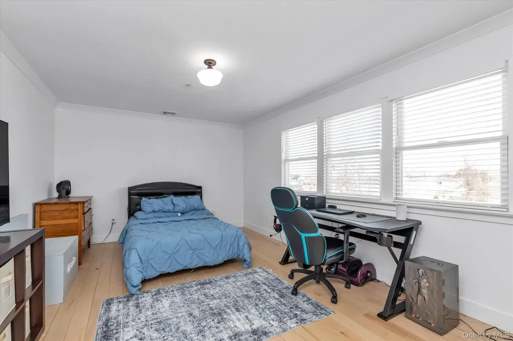 3894 Sands Lane Seaford NY 11783