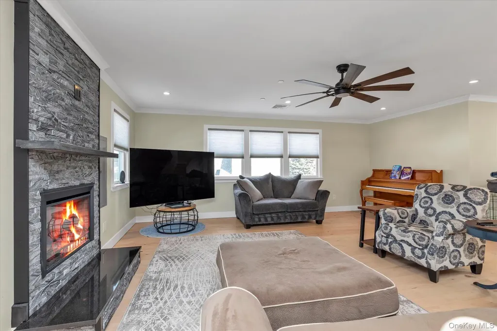 3894 Sands Lane Seaford NY 11783