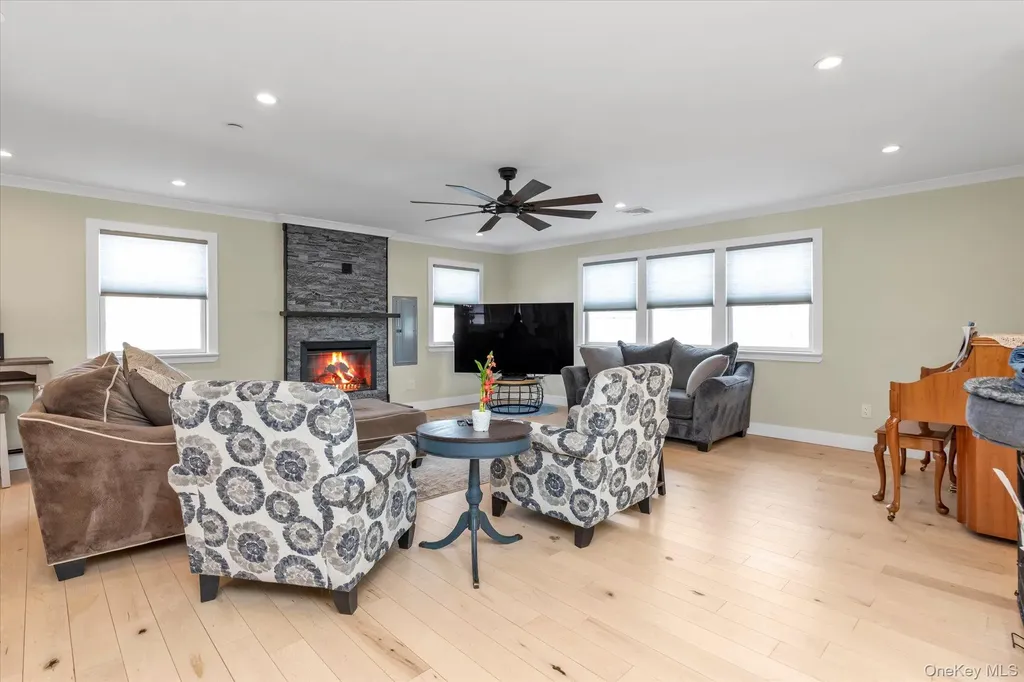 3894 Sands Lane Seaford NY 11783