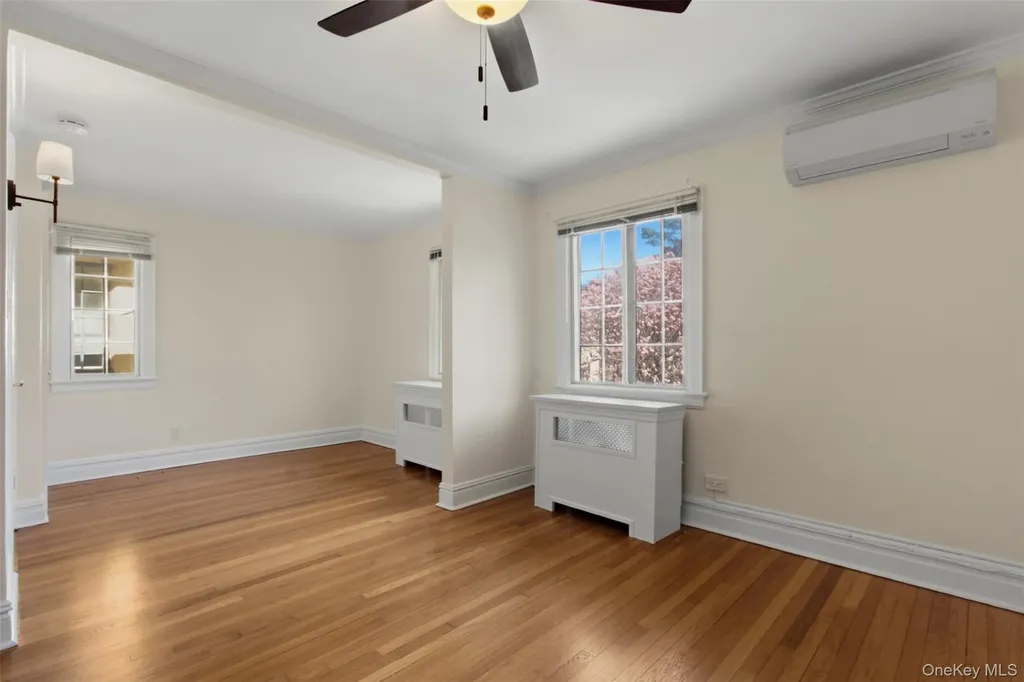 8 Parkway Drive Pelham NY 10803