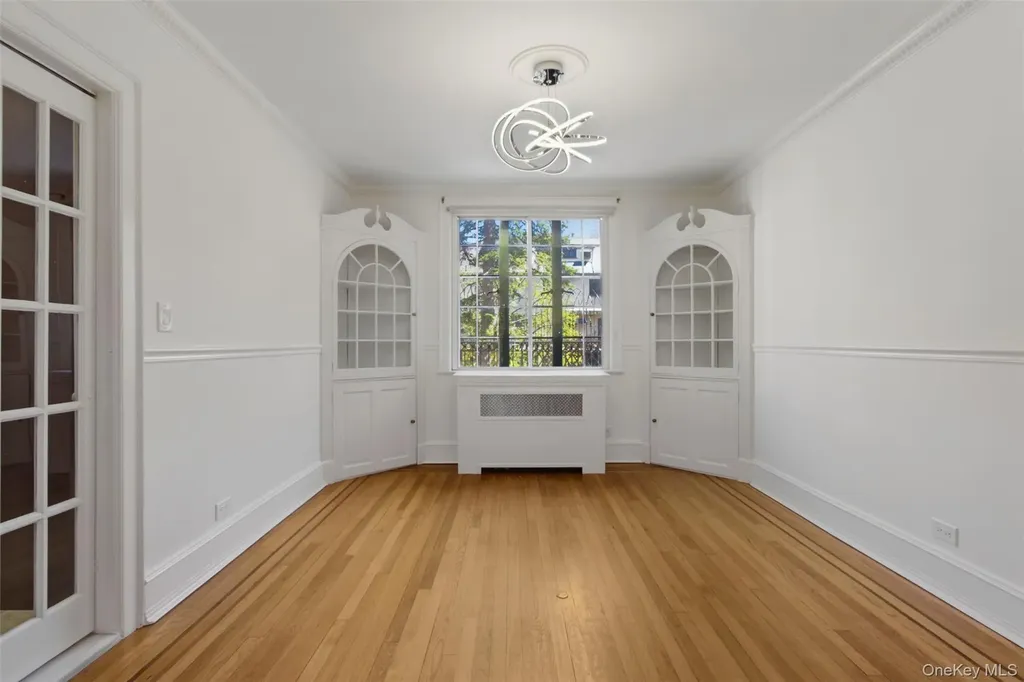 8 Parkway Drive Pelham NY 10803