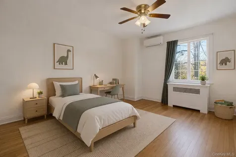 8 Parkway Drive Pelham NY 10803