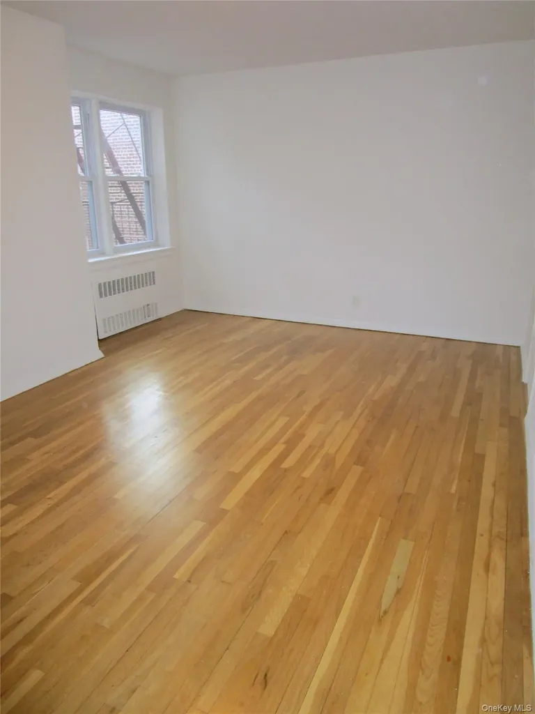 585 Mclean Avenue Yonkers NY 10705