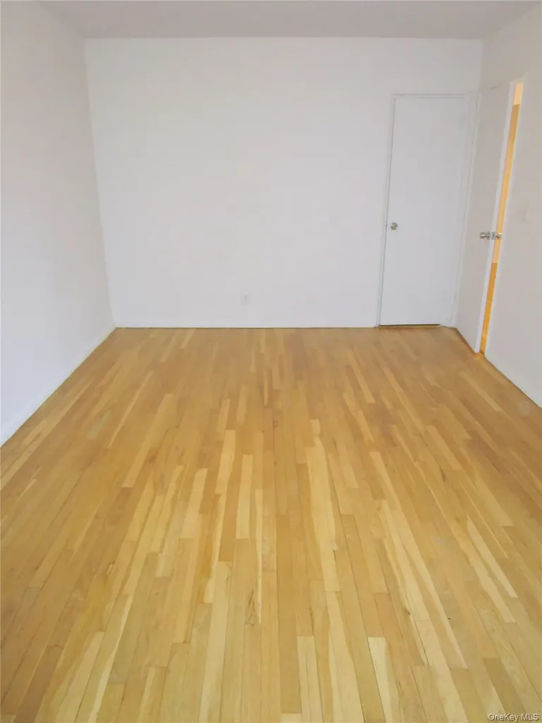 585 Mclean Avenue Yonkers NY 10705