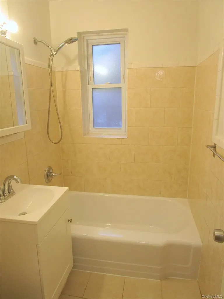 585 Mclean Avenue Yonkers NY 10705