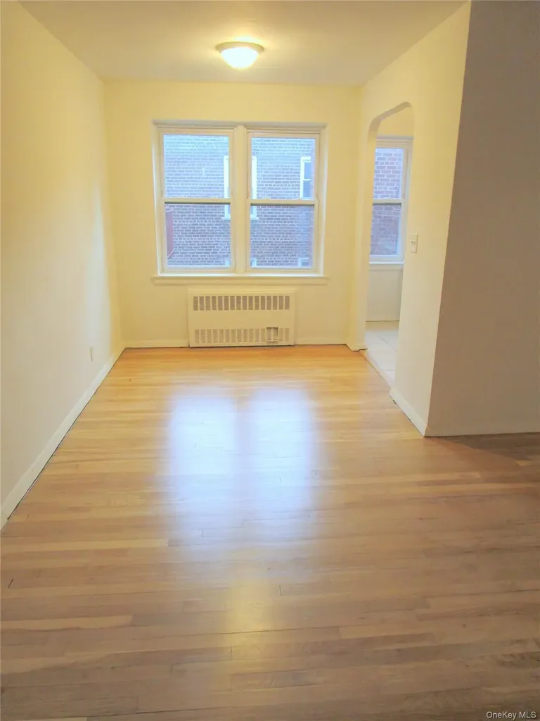 585 Mclean Avenue Yonkers NY 10705