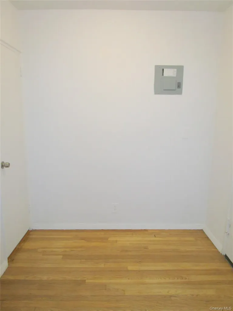 585 Mclean Avenue Yonkers NY 10705