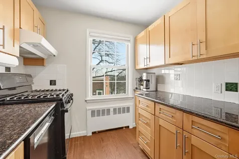 33 Fieldstone Drive Hartsdale NY 10530
