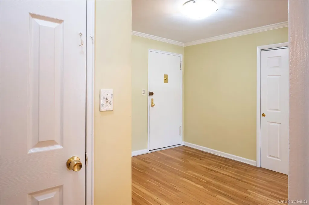 50 Brompton Road Great Neck NY 11021