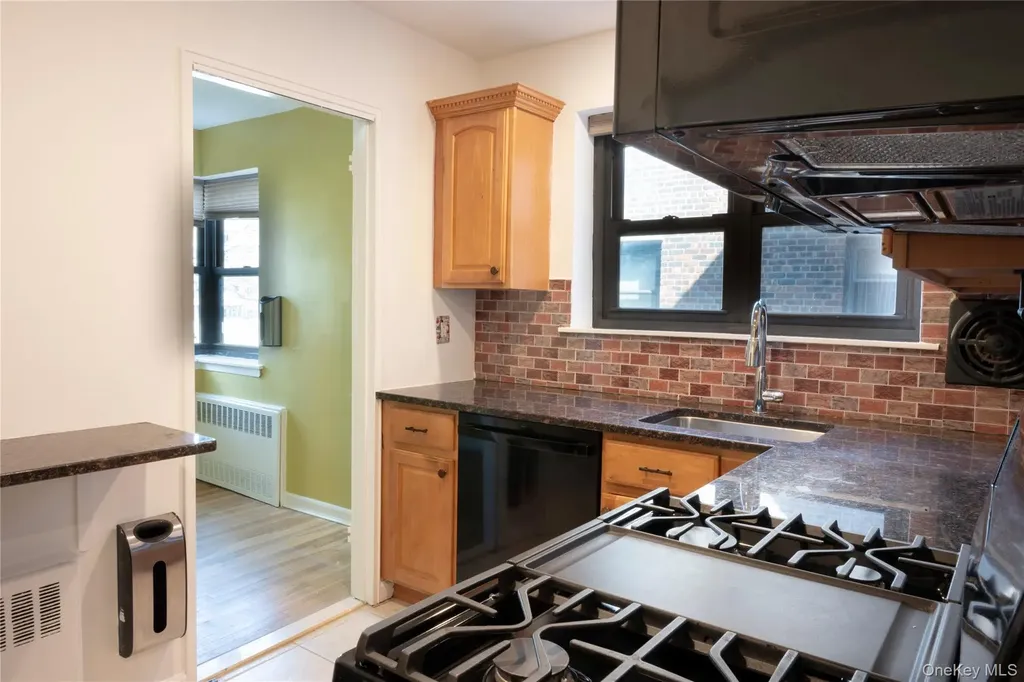 50 Brompton Road Great Neck NY 11021