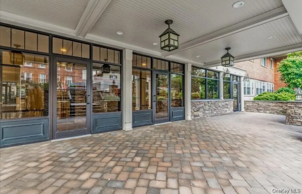 200 Atlantic Avenue Lynbrook NY 11563