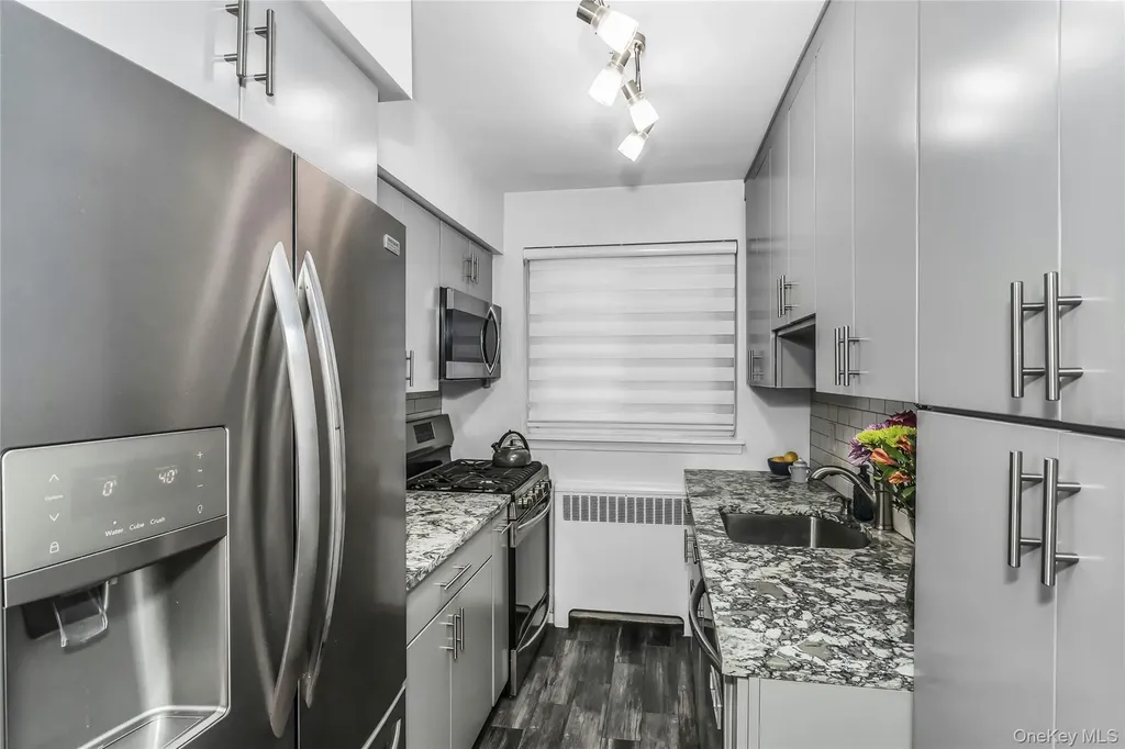 200 Atlantic Avenue Lynbrook NY 11563