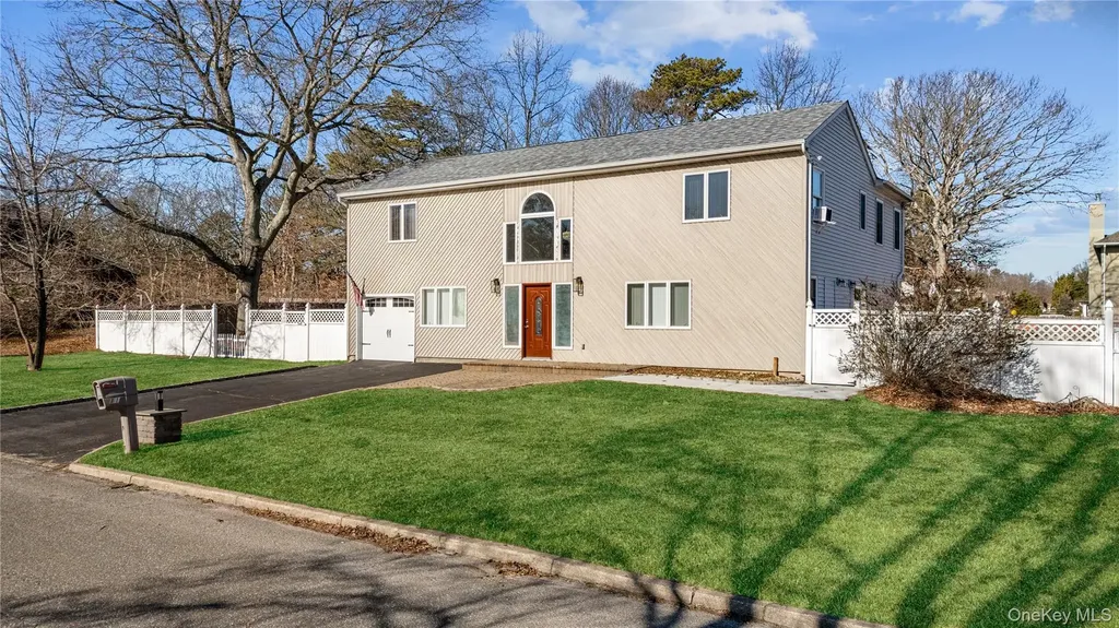 11 Locust Avenue Coram NY 11727