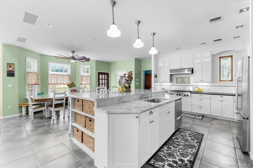 1081 E Mountain Road S Cold Spring NY 10516