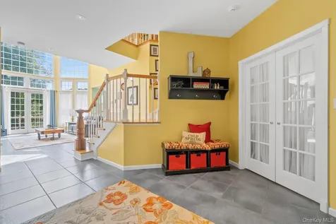 1081 E Mountain Road S Cold Spring NY 10516