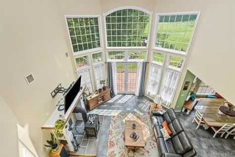 1081 E Mountain Road S Cold Spring NY 10516