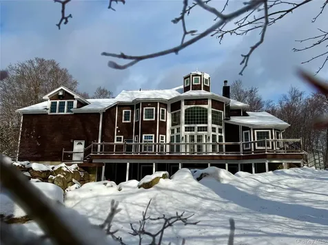 1081 E Mountain Road S Cold Spring NY 10516