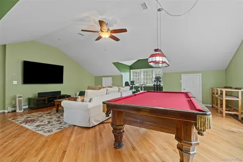 1081 E Mountain Road S Cold Spring NY 10516