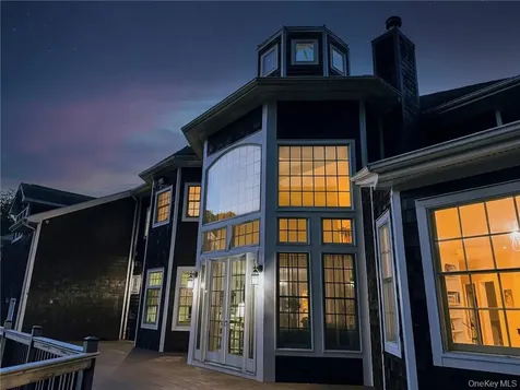 1081 E Mountain Road S Cold Spring NY 10516