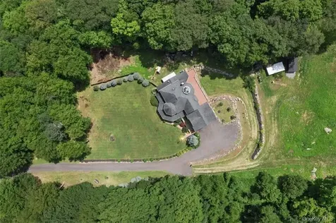 1081 E Mountain Road S Cold Spring NY 10516