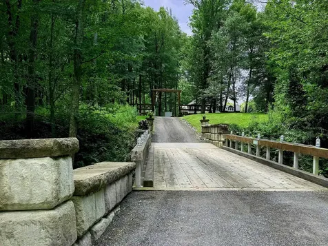 1081 E Mountain Road S Cold Spring NY 10516