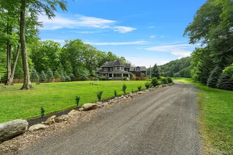 1081 E Mountain Road S Cold Spring NY 10516