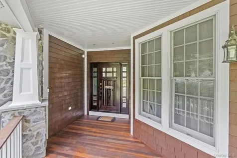 1081 E Mountain Road S Cold Spring NY 10516