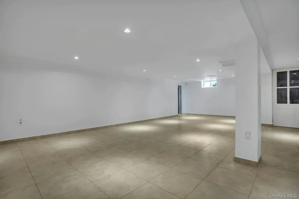 5 Boulevard Malba NY 11357
