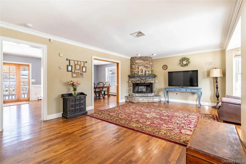 55 Bailey Road New Hampton NY 10958