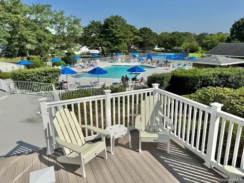 21 Village Circle E Manorville NY 11949