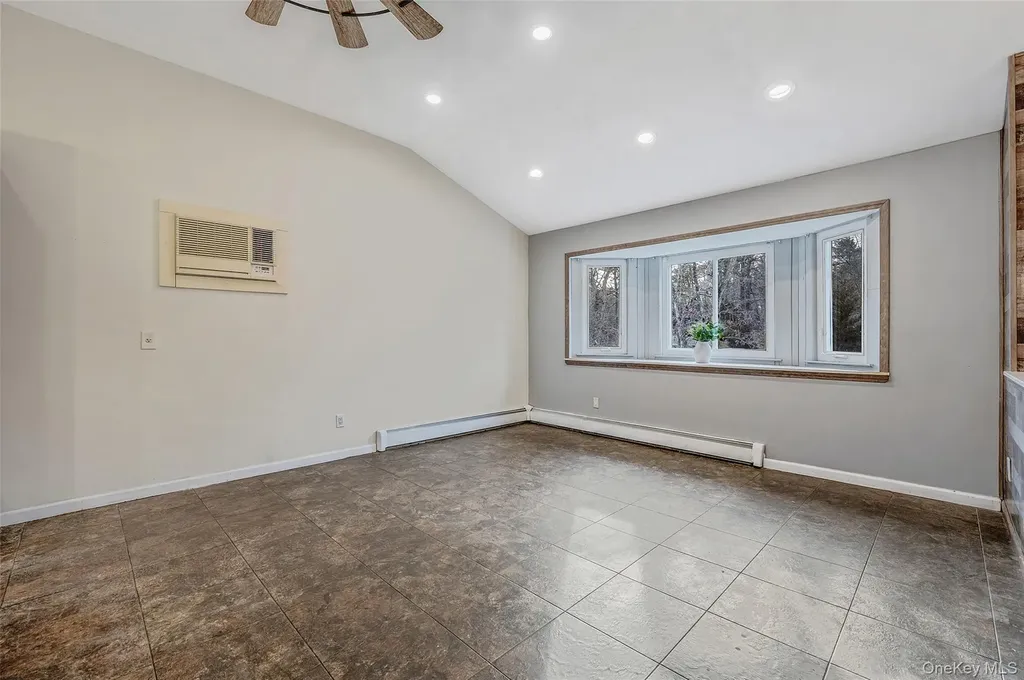 43 Madeline Road Ridge NY 11961