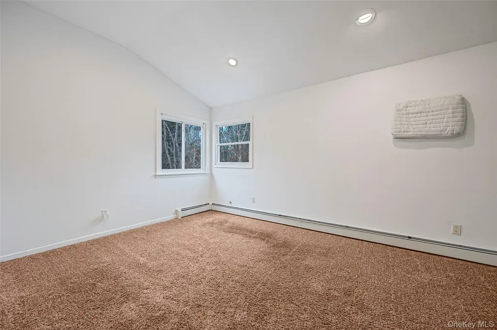 43 Madeline Road Ridge NY 11961