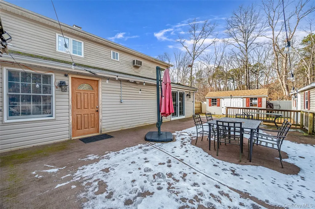 43 Madeline Road Ridge NY 11961