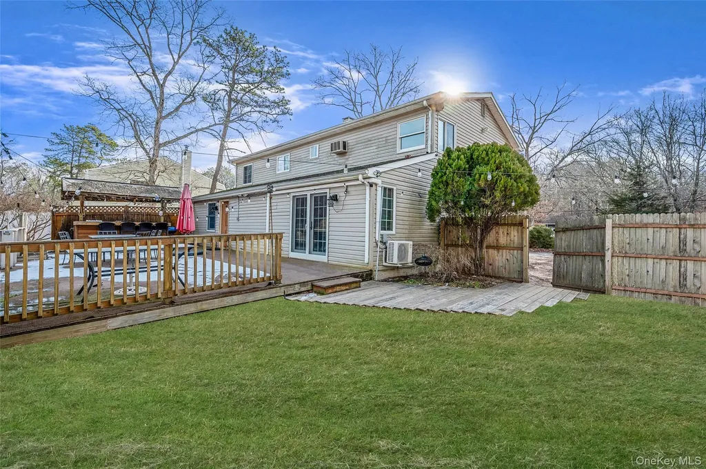 43 Madeline Road Ridge NY 11961