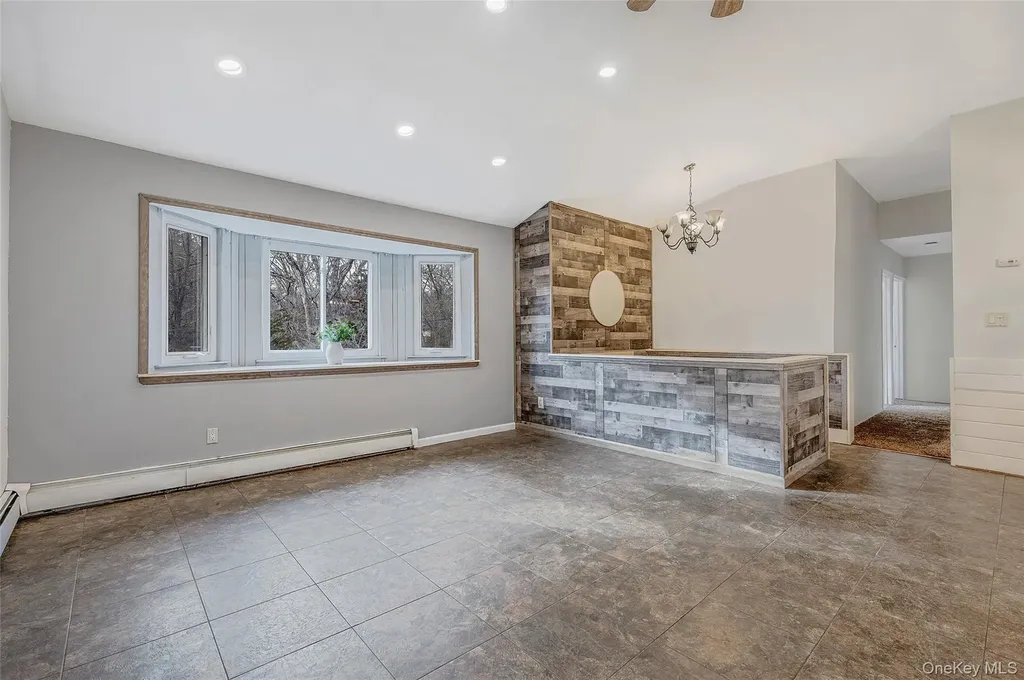 43 Madeline Road Ridge NY 11961