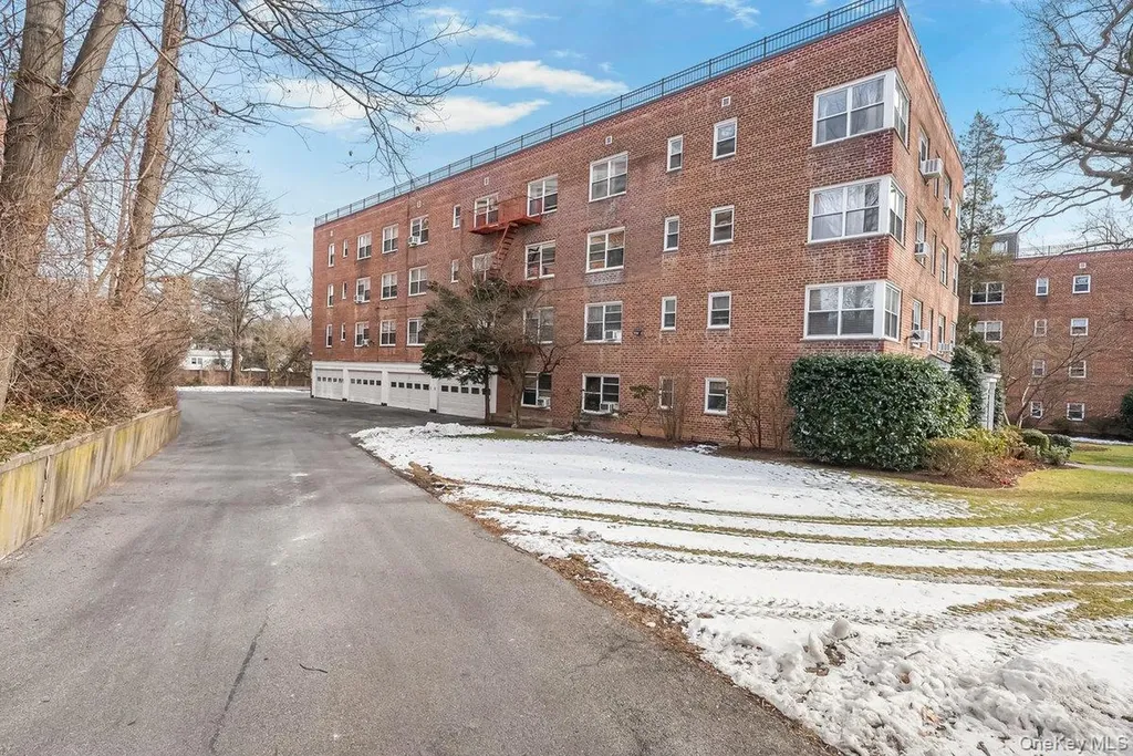 781 Palmer Road Bronxville NY 10708