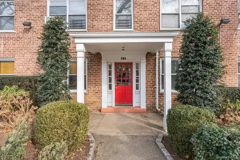 781 Palmer Road Bronxville NY 10708