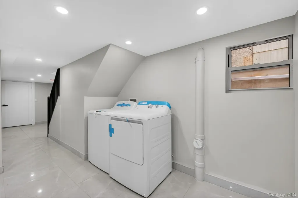 4058 Murdock Avenue Bronx NY 10466
