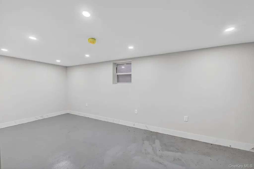 4058 Murdock Avenue Bronx NY 10466