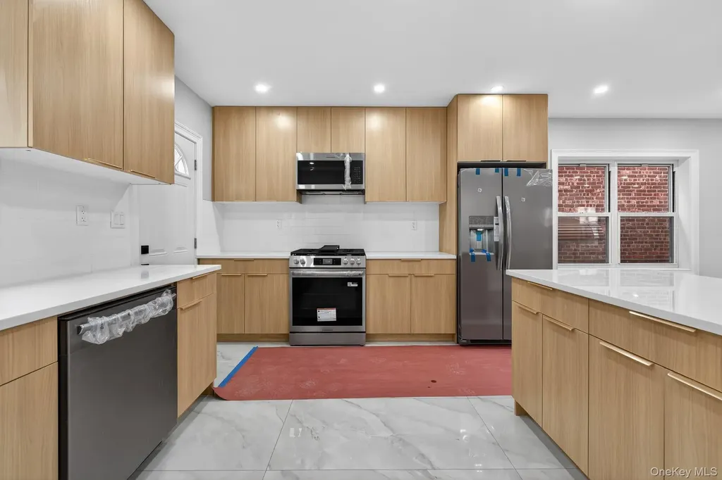 4058 Murdock Avenue Bronx NY 10466