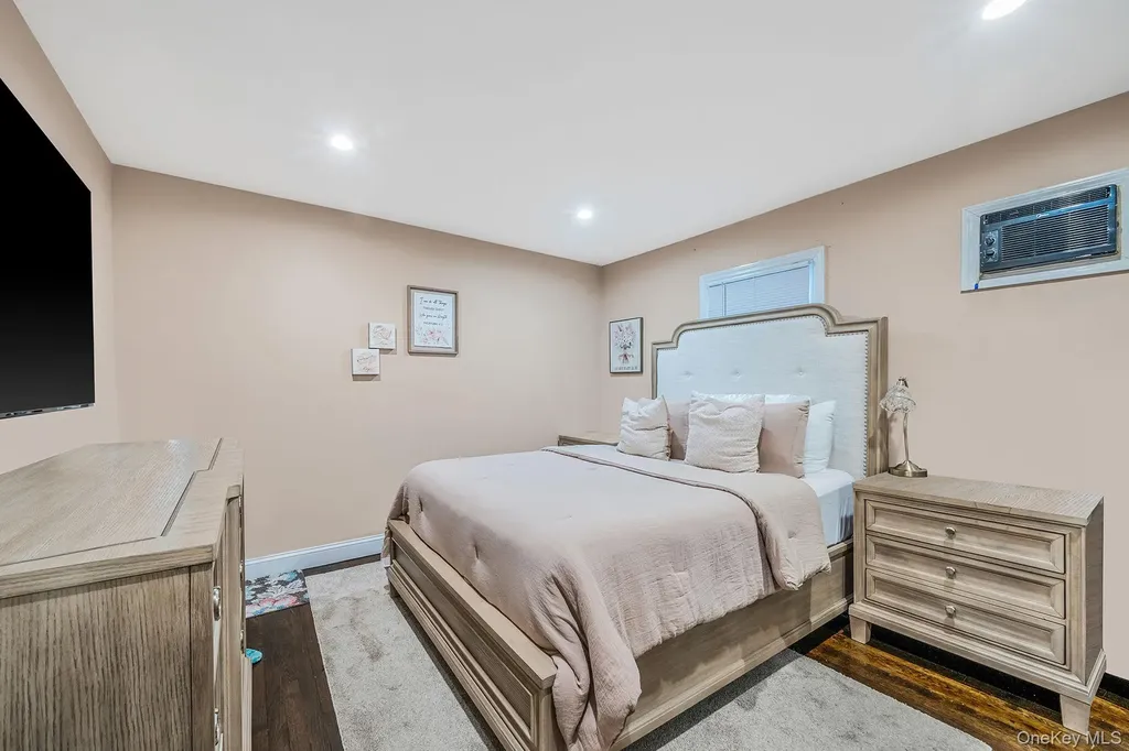9 Amfer Court Bay Shore NY 11706