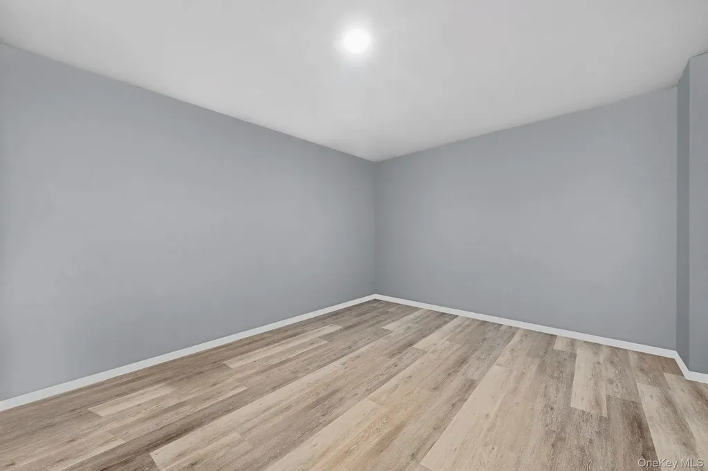 9 Amfer Court Bay Shore NY 11706