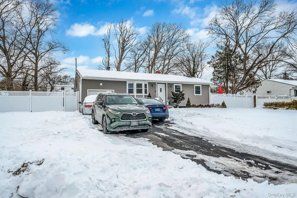 9 Amfer Court Bay Shore NY 11706