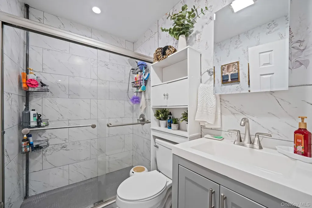 9 Amfer Court Bay Shore NY 11706