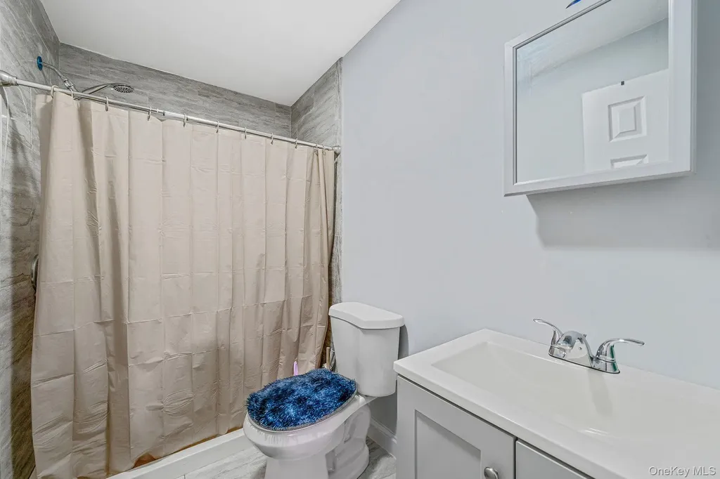 9 Amfer Court Bay Shore NY 11706