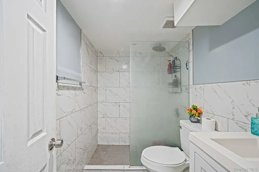 9 Amfer Court Bay Shore NY 11706