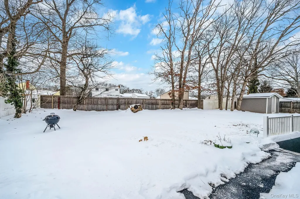 9 Amfer Court Bay Shore NY 11706