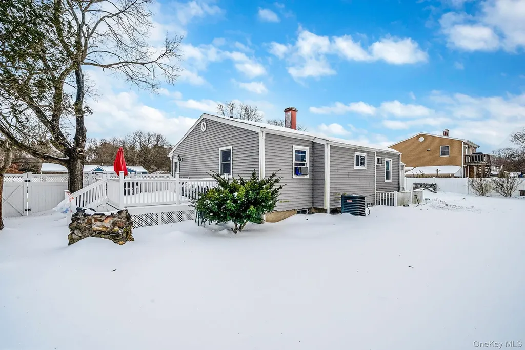 9 Amfer Court Bay Shore NY 11706