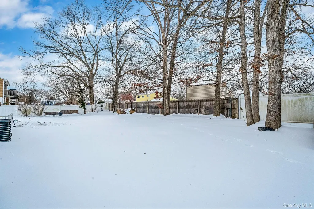 9 Amfer Court Bay Shore NY 11706
