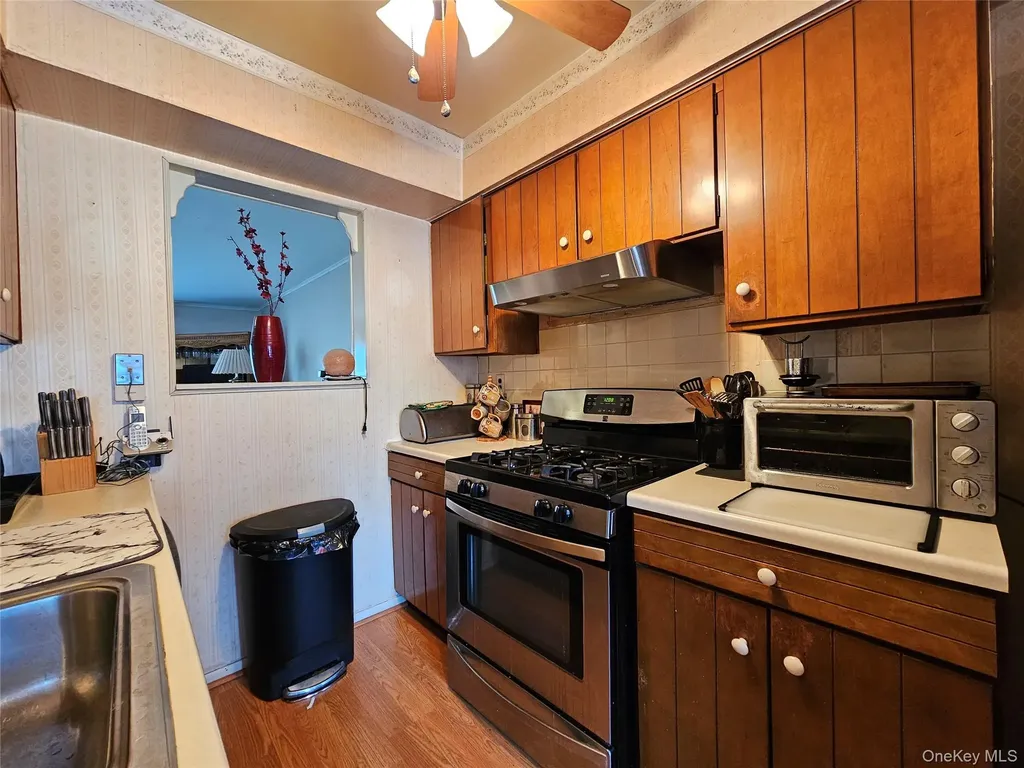 34 Hampton Court Middletown NY 10941